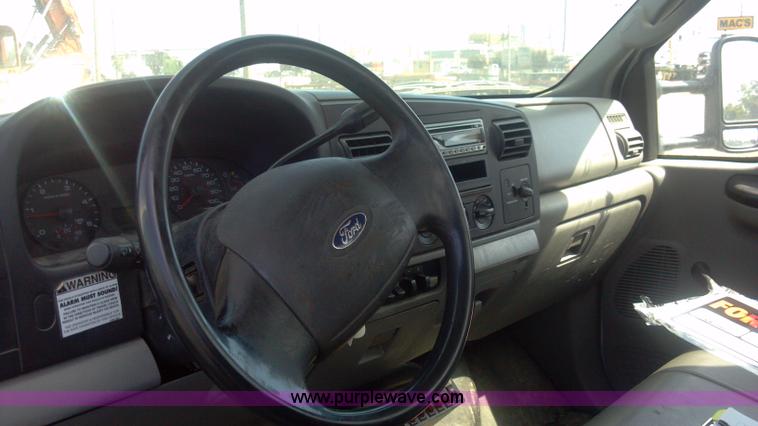 image for item I9783 2005 Ford F350 XL Super Duty service truck