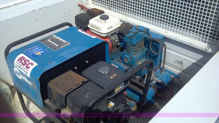 image for item I9783 2005 Ford F350 XL Super Duty service truck