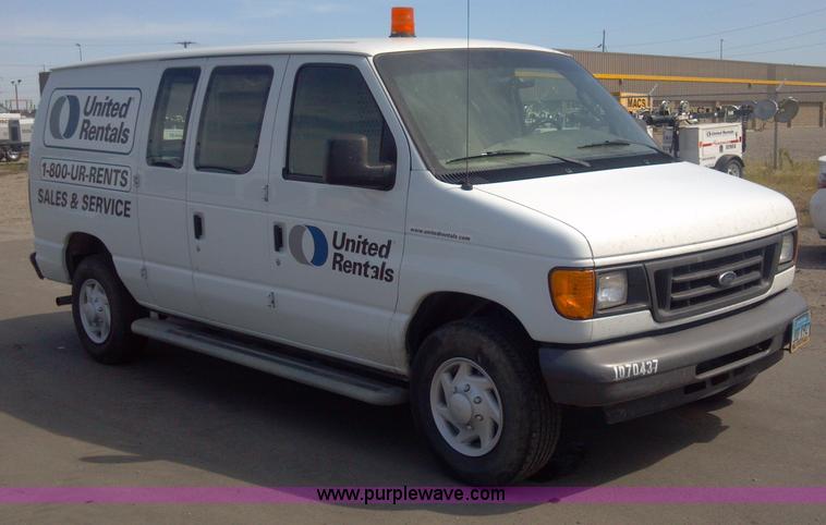 image for item I9784 2007 Ford E250 Econoline cargo van