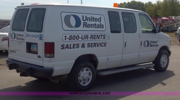 image for item I9784 2007 Ford E250 Econoline cargo van