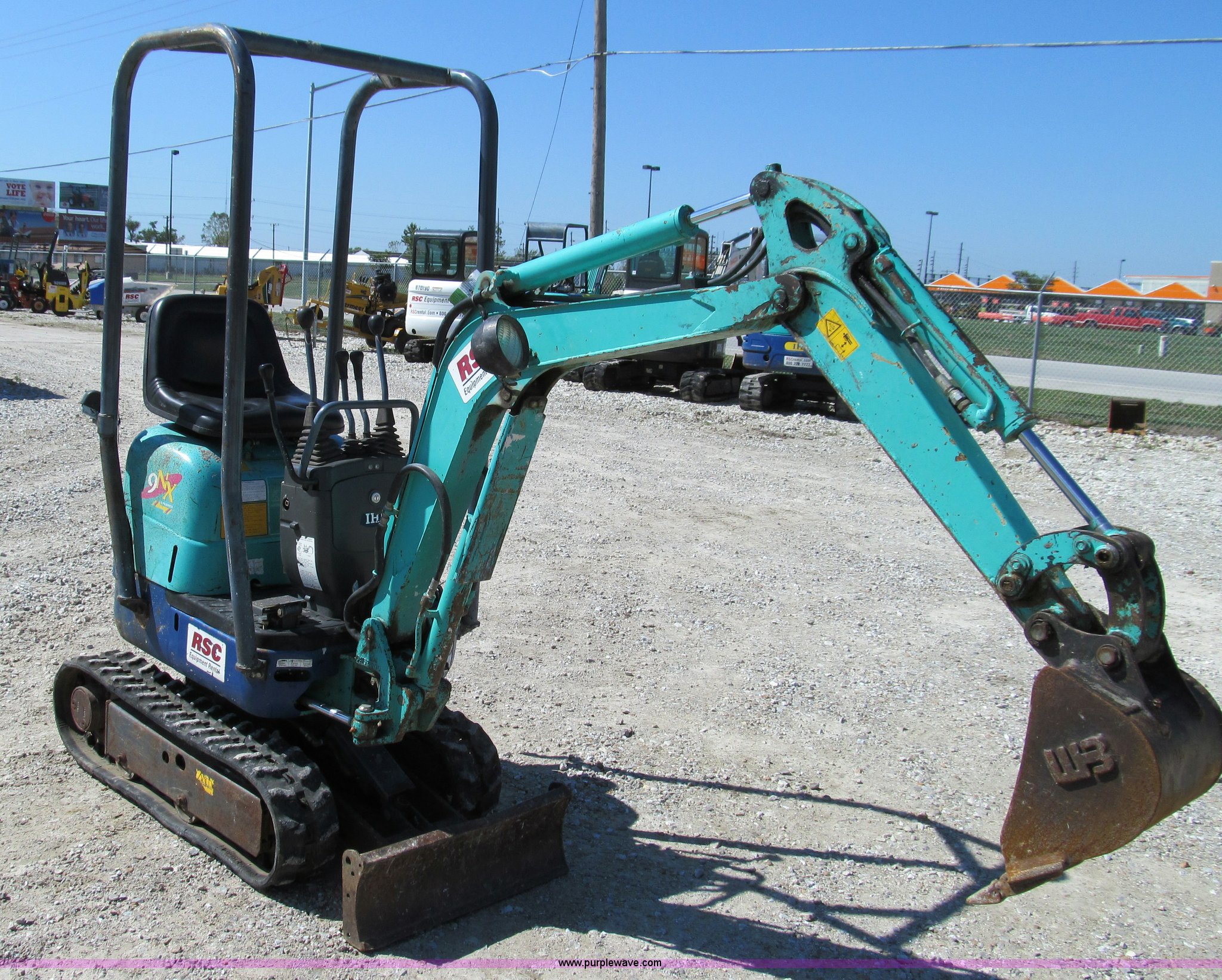2007 IHI 9NX mini excavator in Kirksville, MO Item E3502 sold Purple Wave