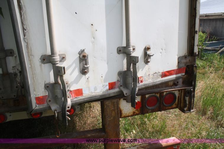image for item B6702 1994 Trailmobile dry van trailer