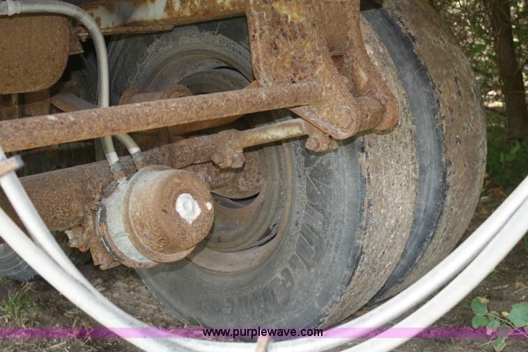 image for item B6702 1994 Trailmobile dry van trailer