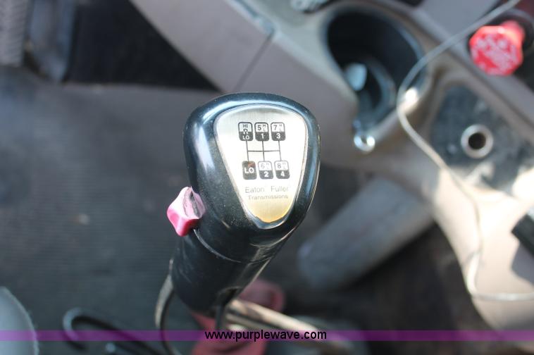 image for item C2763 2000 Kenworth T2000 semi truck