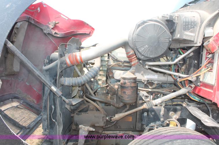 image for item C2763 2000 Kenworth T2000 semi truck