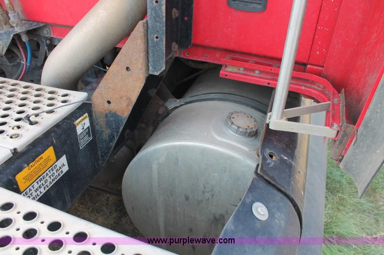 image for item C2763 2000 Kenworth T2000 semi truck