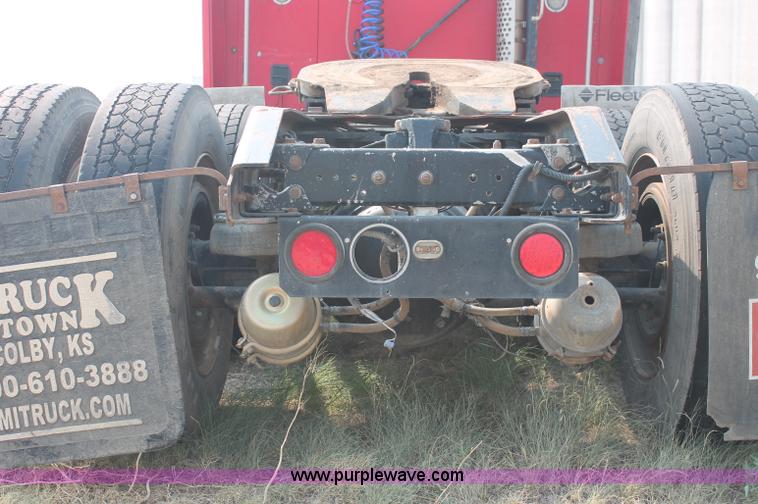 image for item C2763 2000 Kenworth T2000 semi truck