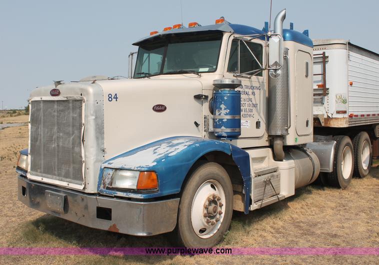 image for item C2764 1988 Peterbilt 377 semi truck
