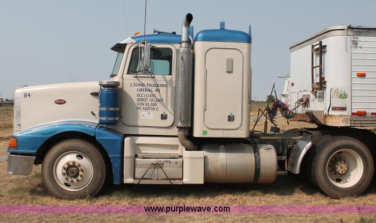image for item C2764 1988 Peterbilt 377 semi truck