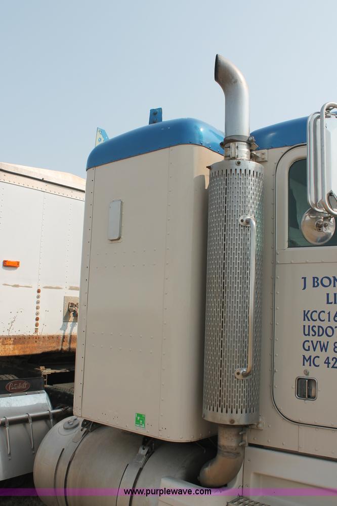 image for item C2764 1988 Peterbilt 377 semi truck