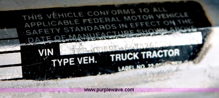 image for item C2764 1988 Peterbilt 377 semi truck