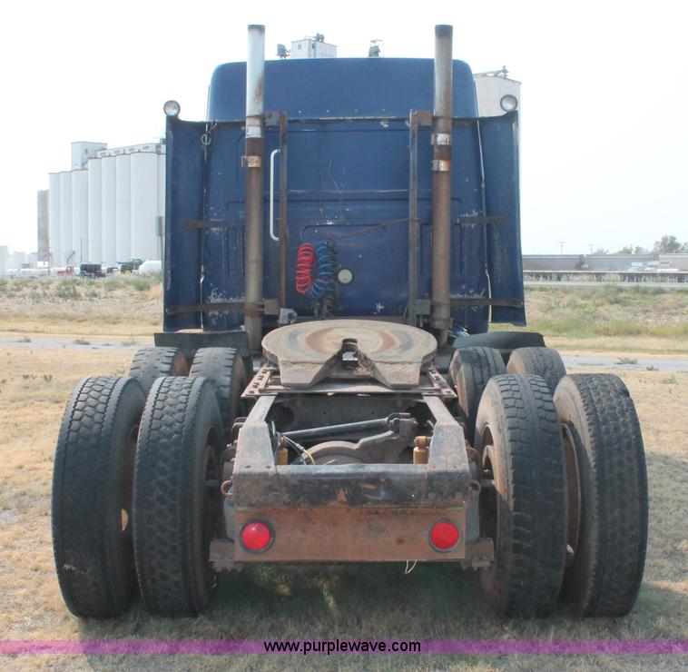 image for item C2765 1988 Volvo White GMC WIL semi truck