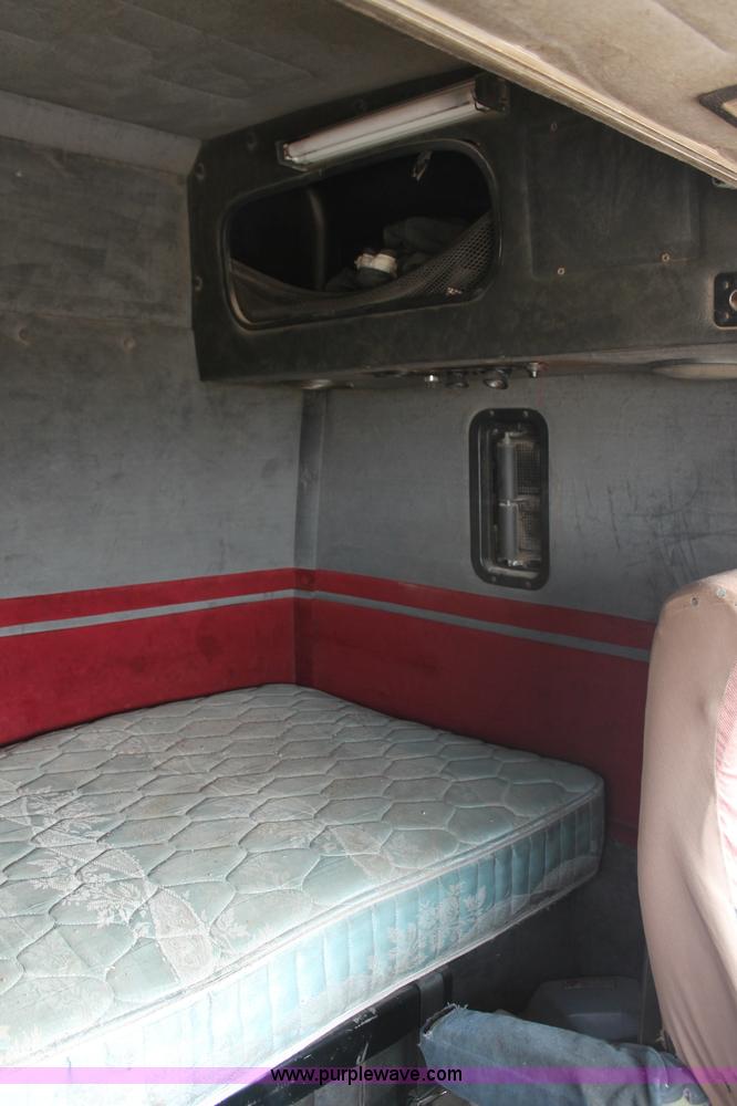 image for item C2765 1988 Volvo White GMC WIL semi truck