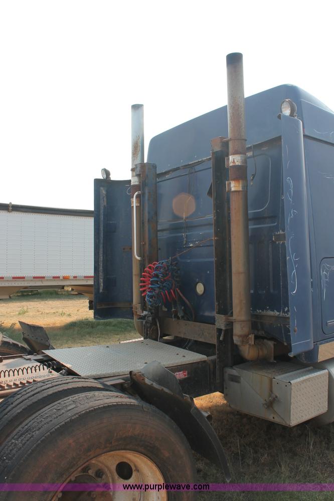 image for item C2765 1988 Volvo White GMC WIL semi truck