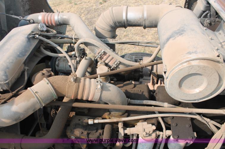 image for item C2766 1989 Freightliner FLD120 semi truck