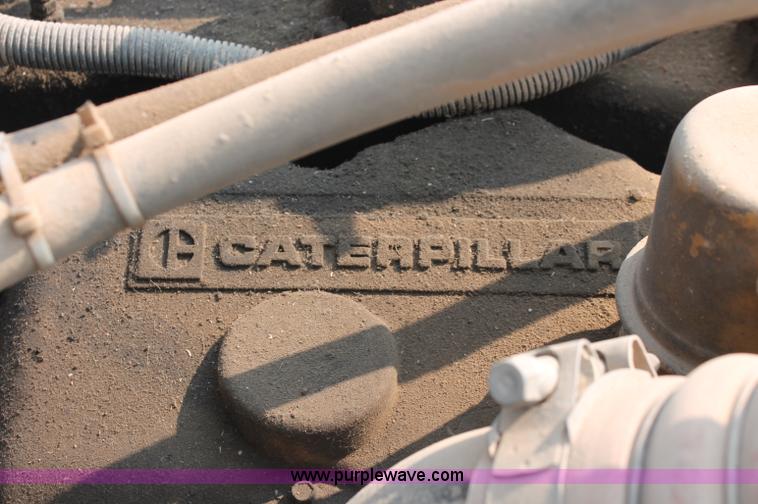 image for item C2766 1989 Freightliner FLD120 semi truck