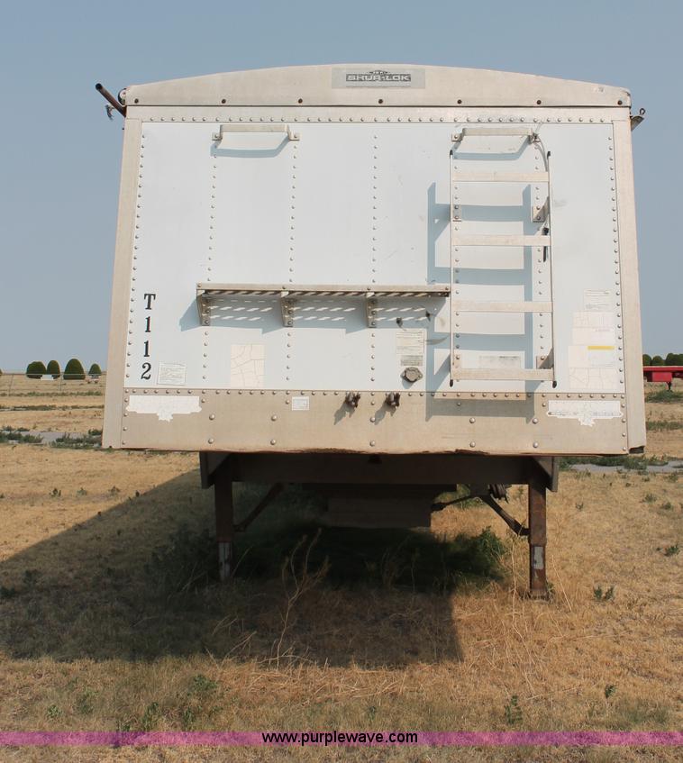 image for item C2769 1995 Wilson DWH400 43' grain trailer