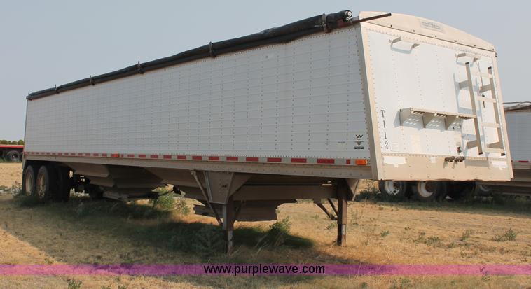 image for item C2769 1995 Wilson DWH400 43' grain trailer