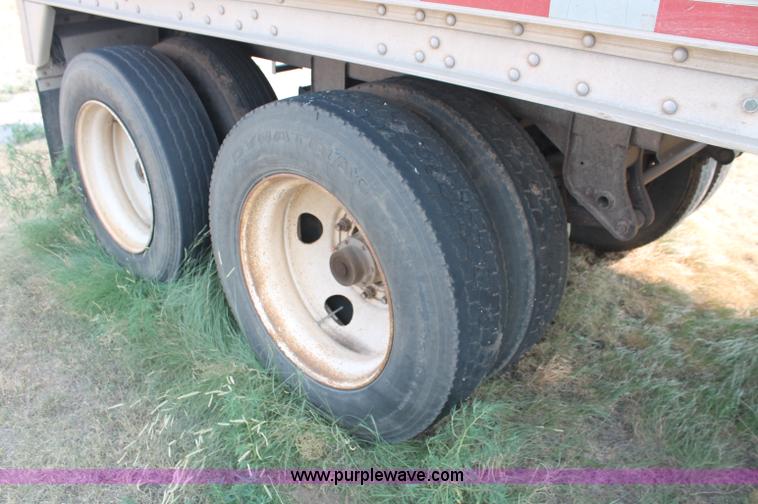 image for item C2769 1995 Wilson DWH400 43' grain trailer