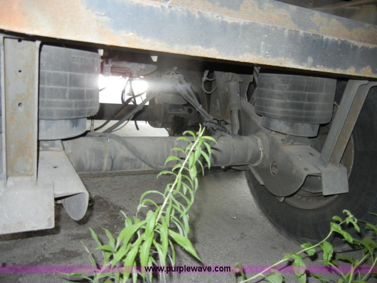 image for item D4150 2004 Utility 53' reefer trailer