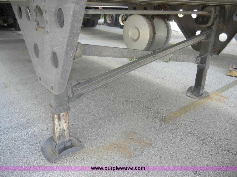 image for item D4150 2004 Utility 53' reefer trailer