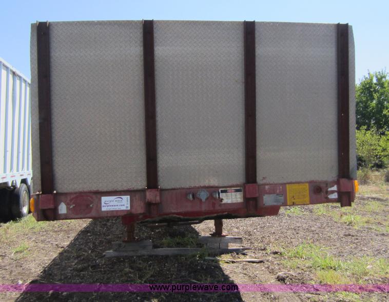 image for item D5609 1991 Fruehauf 48' flatbed trailer
