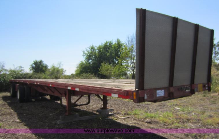 image for item D5609 1991 Fruehauf 48' flatbed trailer