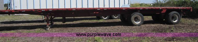 image for item D5609 1991 Fruehauf 48' flatbed trailer