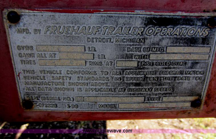 image for item D5609 1991 Fruehauf 48' flatbed trailer