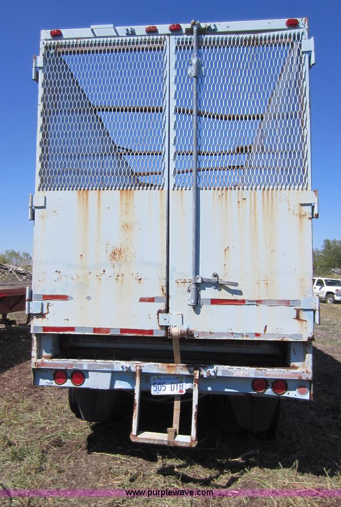 image for item D5610 1980 Bocats 40' chain floor open top trailer
