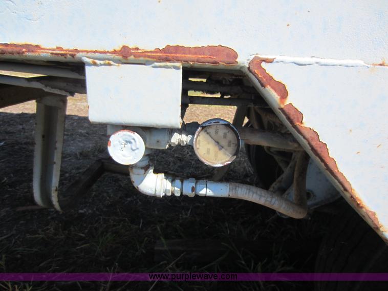 image for item D5610 1980 Bocats 40' chain floor open top trailer