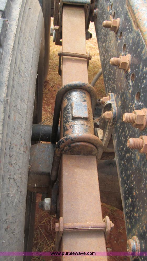 image for item F3018 1994 Freightliner FLD112 semi truck