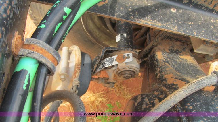 image for item F3018 1994 Freightliner FLD112 semi truck