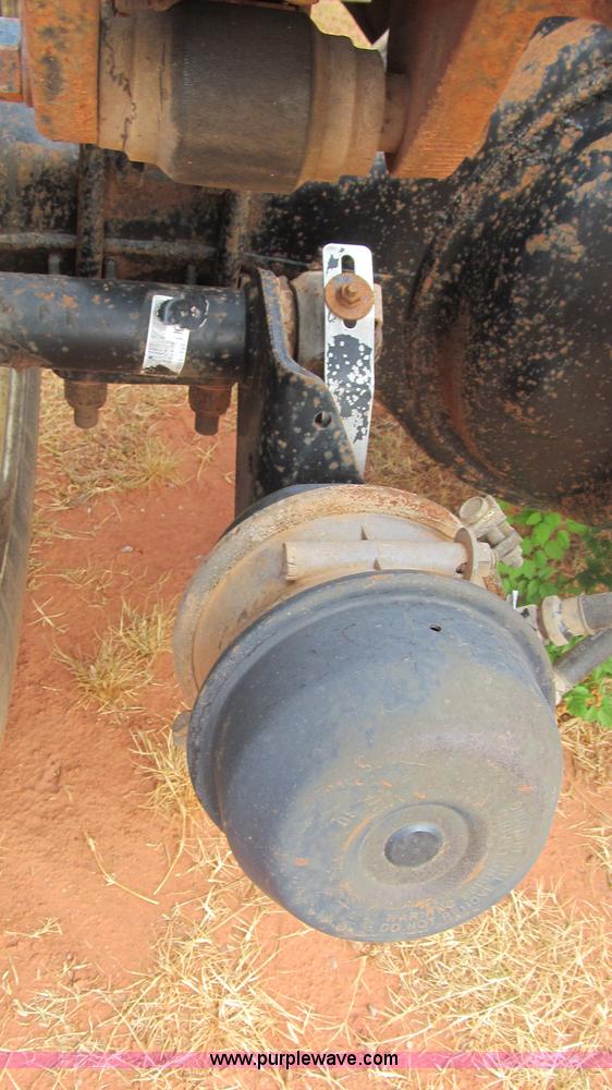 image for item F3018 1994 Freightliner FLD112 semi truck