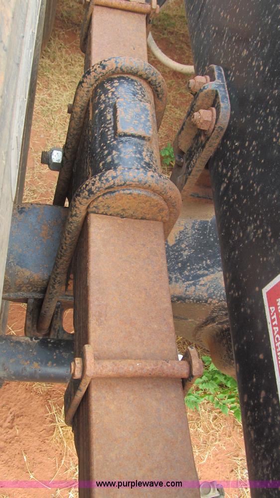 image for item F3018 1994 Freightliner FLD112 semi truck