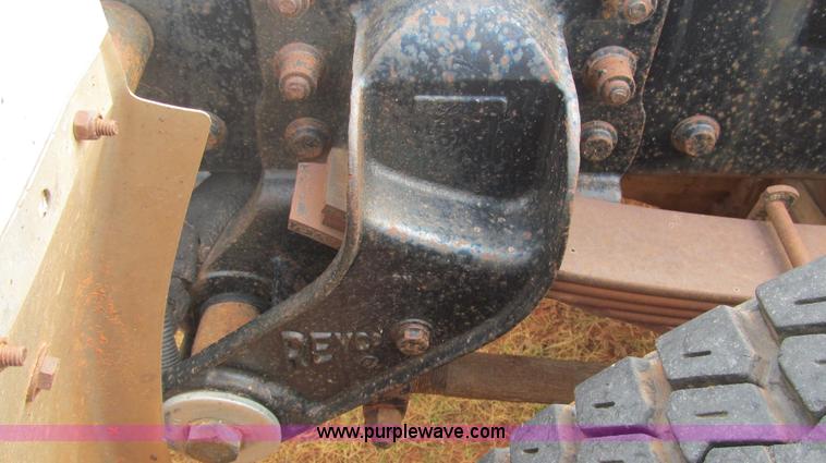 image for item F3018 1994 Freightliner FLD112 semi truck