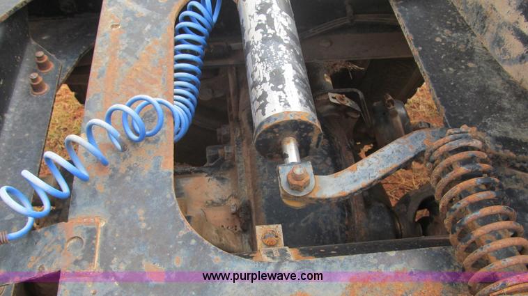 image for item F3018 1994 Freightliner FLD112 semi truck