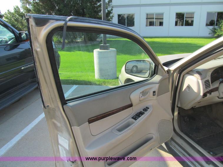 image for item A8454 2005 Chevrolet Impala