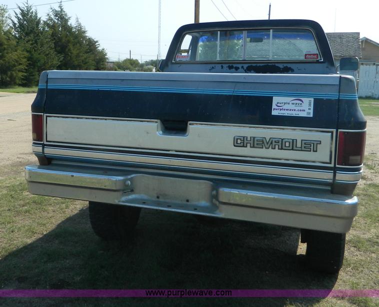 image for item B3865 1984 Chevrolet K20 pickup truck