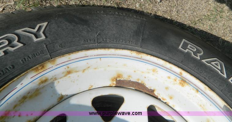 image for item B3865 1984 Chevrolet K20 pickup truck