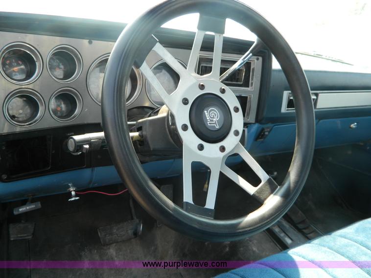 image for item B3865 1984 Chevrolet K20 pickup truck