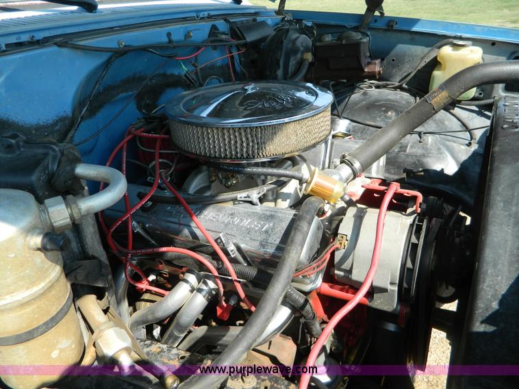 image for item B3865 1984 Chevrolet K20 pickup truck