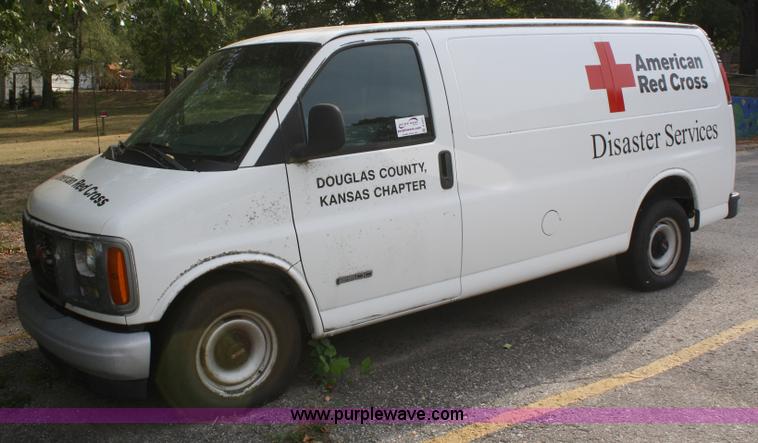 image for item B6921 2000 GMC cargo van