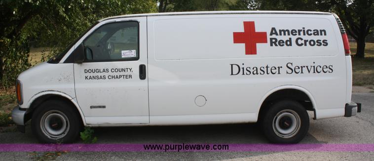 image for item B6921 2000 GMC cargo van