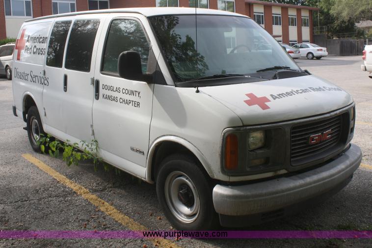 image for item B6921 2000 GMC cargo van