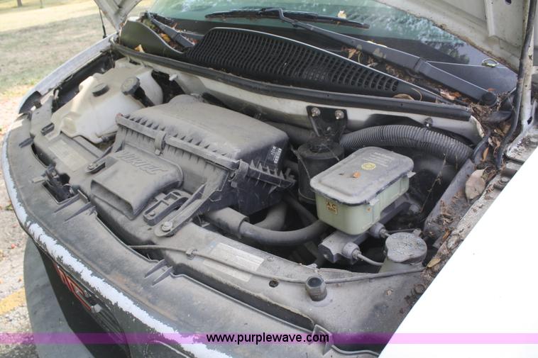 image for item B6921 2000 GMC cargo van