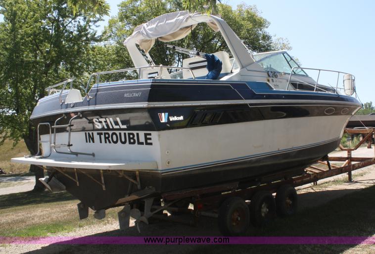 image for item B6922 1986 Wellcraft ST Tropaz boat