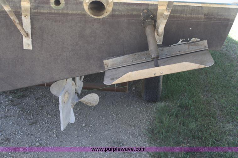 image for item B6922 1986 Wellcraft ST Tropaz boat