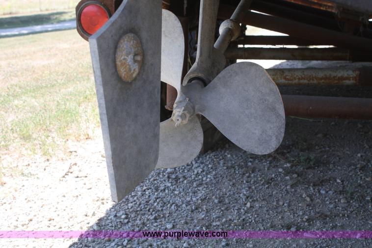 image for item B6922 1986 Wellcraft ST Tropaz boat