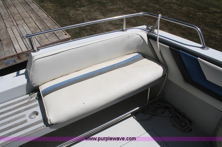 image for item B6922 1986 Wellcraft ST Tropaz boat